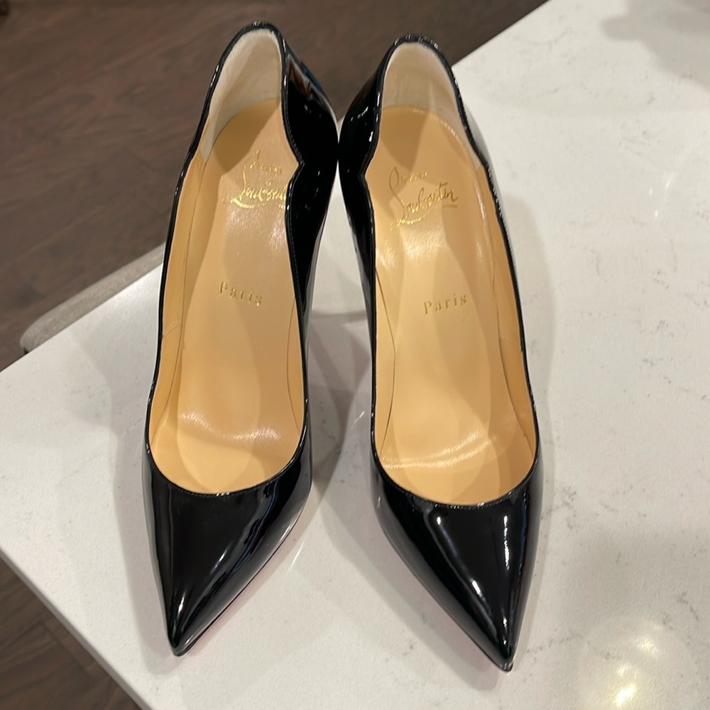 Beautiful hot chick 100 Christian Loubotin pumps